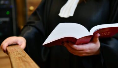 Loire. L’enseignante en droit a-t-elle trompé le public comme fausse avocate ?