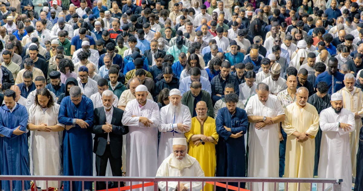 En images. Plus de 12 000 fidèles au Palais des sports pour l'Aïd el-Kebir à Grenoble