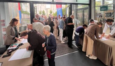 Lyon. Budget, habitants sélectionnés, questions préparées… Le vrai du faux au sujet des réunions publiques de Grégory Doucet