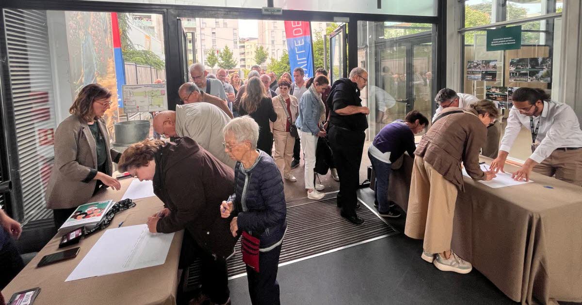 Lyon. Budget, habitants sélectionnés, questions préparées… Le vrai du faux au sujet des réunions publiques de Grégory Doucet