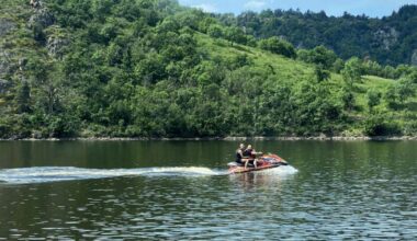 les riverains veulent bannir les jet-skis de Grangent