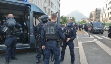douze mois de prison dont quatre avec sursis