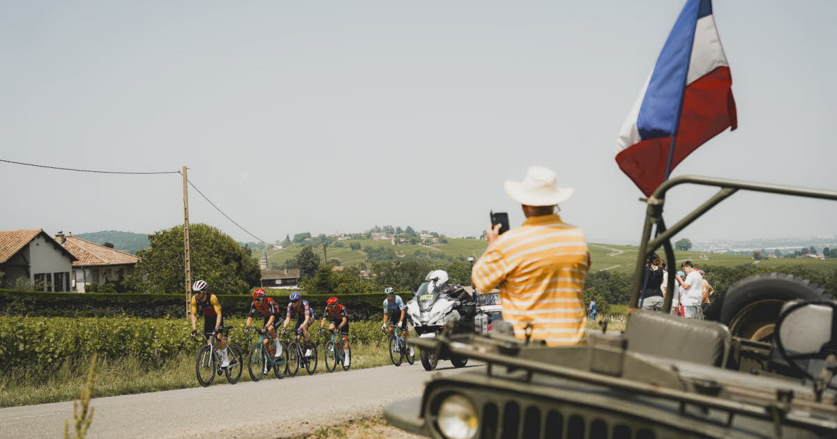 En direct Critérium du Dauphiné. Gros duel entre le peloton et les échappés, quatre Français sont en tête... Suivez la 5e étape