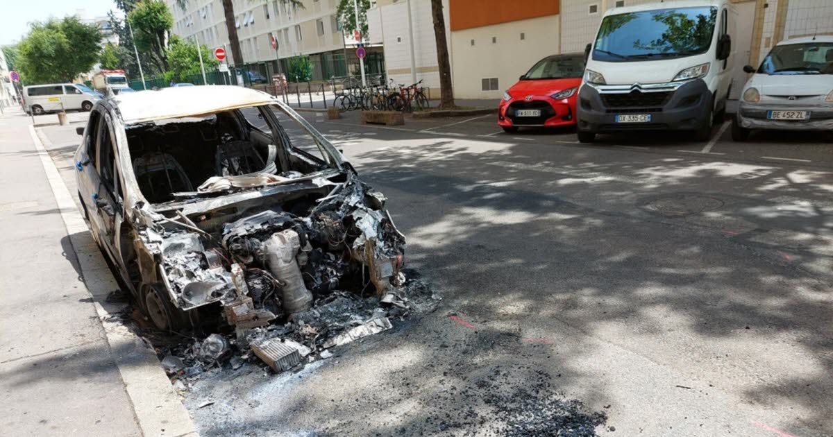 quartier Villette-Paul-Bert, sept voitures incendiées dans la nuit