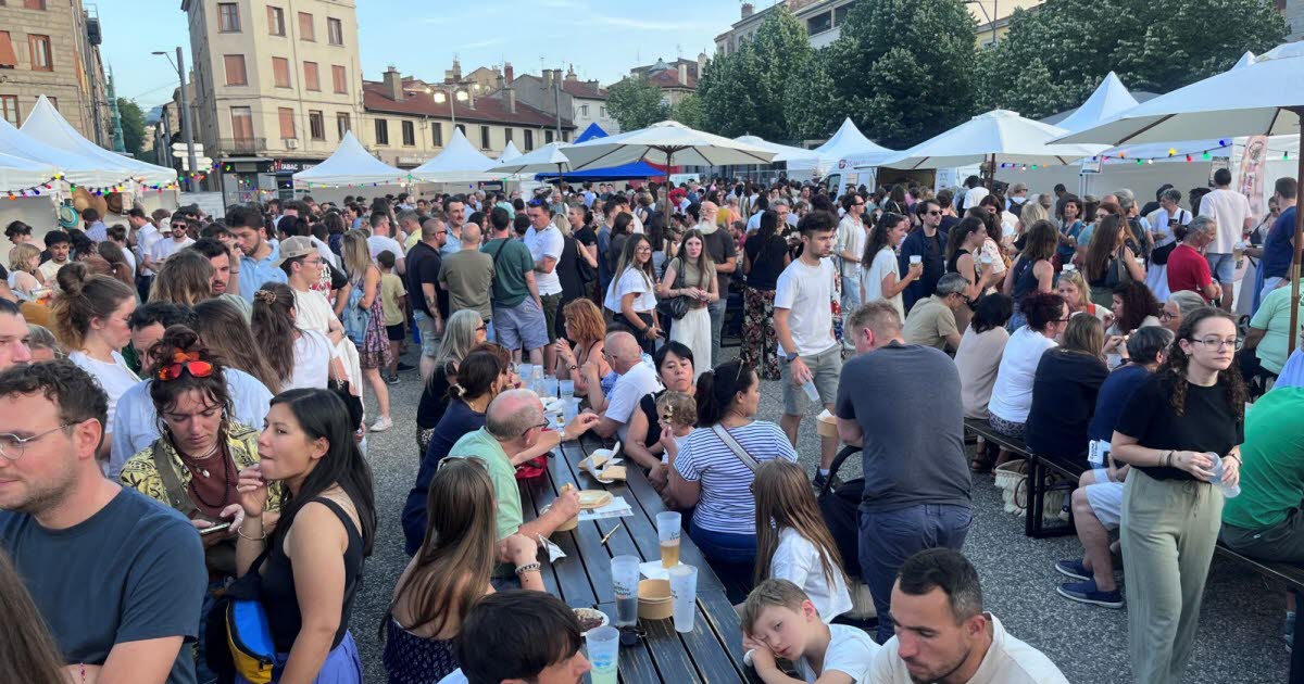 la foule au rendez-vous pour goûter la cuisine des restaurateurs locaux