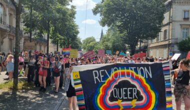 un arc-en-ciel de 1 500 personnes sans nuage malgré un parcours restreint