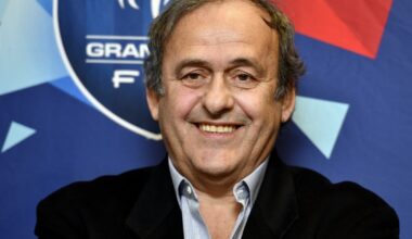 Café des sports. Les 70 ans de Michel Platini, Paul Mallez avec le XV de France face à l’Angleterre… Bienvenue au café des sports