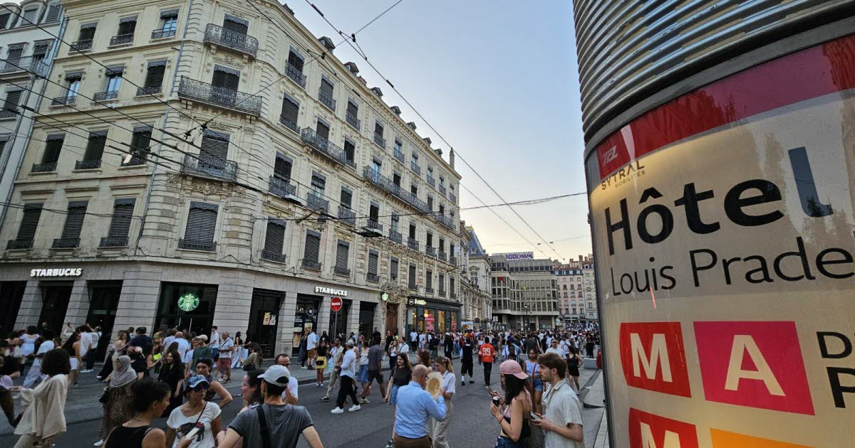 plusieurs centaines de policiers déployés, 11 arrestations