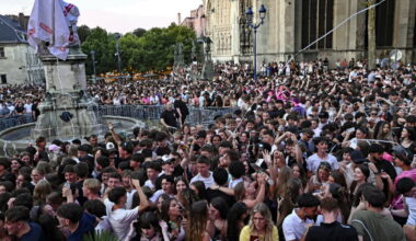 des jeunes femmes victimes de piqûres sauvages et un blessé au couteau