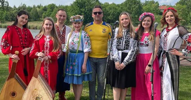 Coutures. Un spectacle haut en couleur avec les artistes ukrainiens Zbroutch
