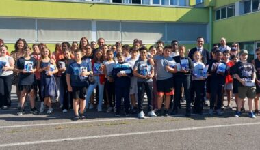 Maxéville. Remise de dictionnaires et de calculettes aux futurs élèves de 6e