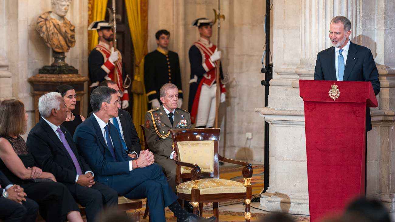 Le roi Felipe VI célèbre les 40 ans de la signature du traité d'adhésion de l'Espagne à l'Union européenne
