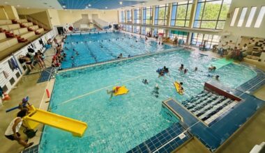 À Marseille, des piscines gratuites comme refuge contre la canicule