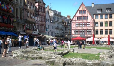Un restaurant de la place du Vieux-Marché, à Rouen, ferme ses portes du jour au lendemain