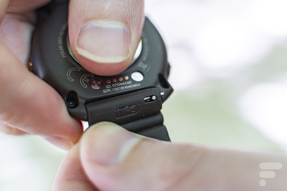 Le bracelet amovible de la Polar Grit X2