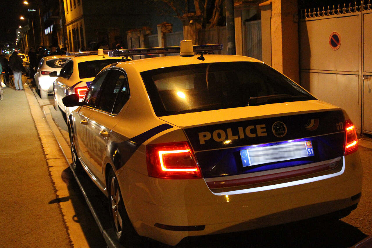 Toulouse. Pris en flagrant délit, le cambrioleur braque un pistolet sur les policiers