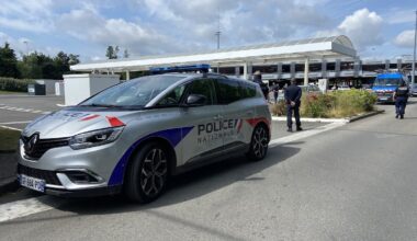 un homme s'immole par le feu à la station-service Leclerc Cleunay, les policiers sur place