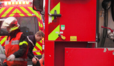 un accident entre un bus scolaire et une moto fait un mort