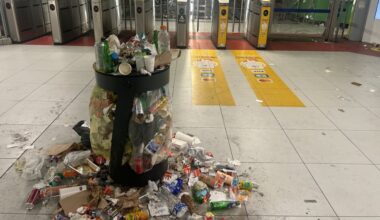 À Marseille, les poubelles débordent (encore) dans le métro, la RTM porte plainte