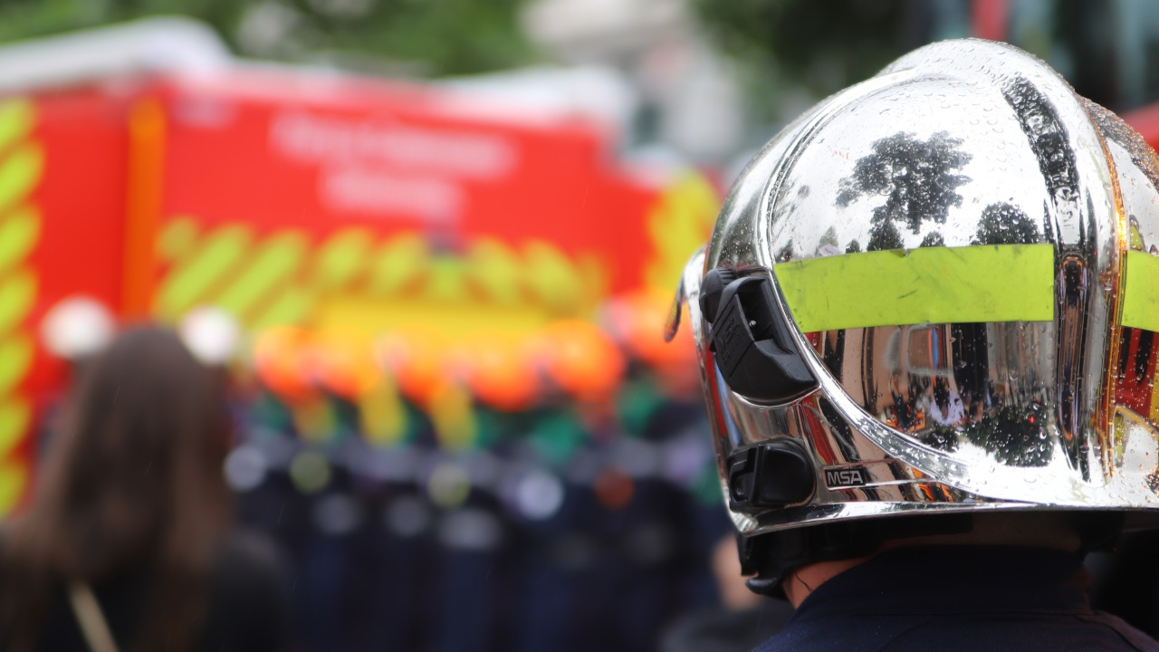 deux jeunes gravement blessés après avoir percuté un arbre en voiture