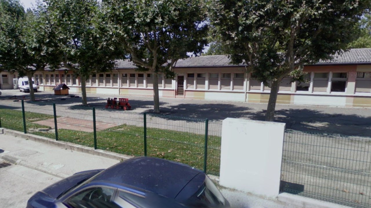 une balle retrouvée dans une salle de classe, les faits survenus durant le week-end ?