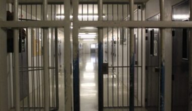 un détenu de la prison de l'Elsau meurt dans l'incendie de sa cellule, une enquête ouverte