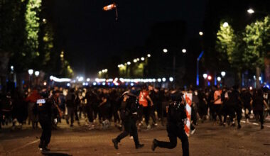 Deux morts, des piétons fauchés, 560 interpellations… après la victoire du PSG, une nuit de tension en France