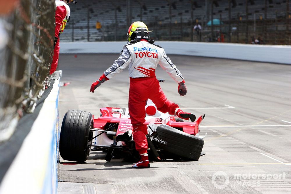 Ralf Schumacher en colère après son accident.