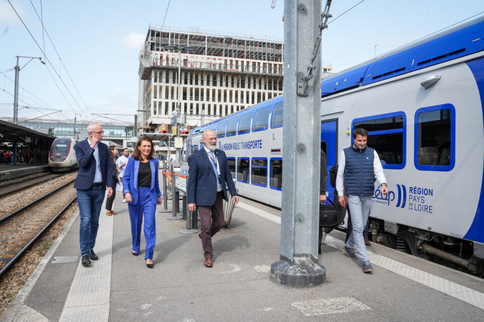 Ce mardi 3 juin 2025, Christelle Morançais, présidente de la Région Pays de la Loire, était à la gare de Nantes pour présenter les nouvelles rames à la presse.