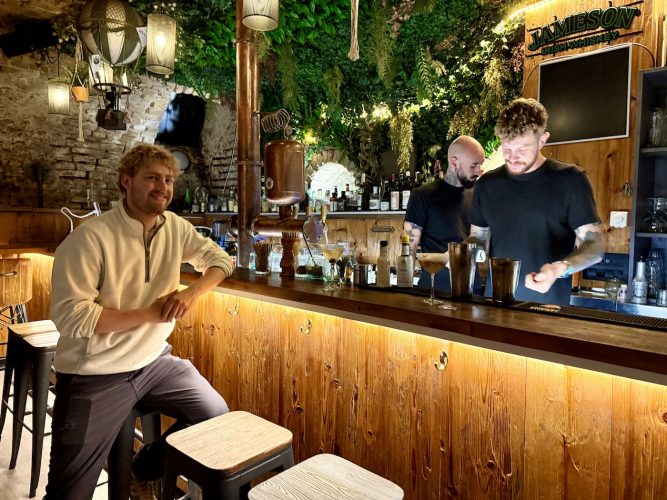 Réouverture la cabane bar à cocktails caveau IMG_0049