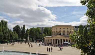 Paris. Anne Hidalgo ne veut pas de ses graffitis près de la Rotonde de la Villette, Orange saisit la justice