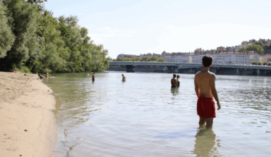 Lyon va organiser une grande "baignade dérivante sur le Rhône" ouverte aux Lyonnais