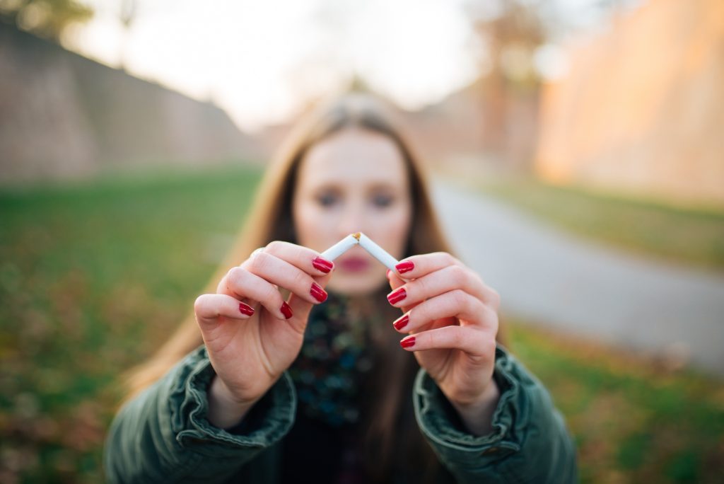 <p>Cancer du poumon : les non-fumeurs sont de plus en plus touchés, en particulier les femmes et voici pourquoi</p>