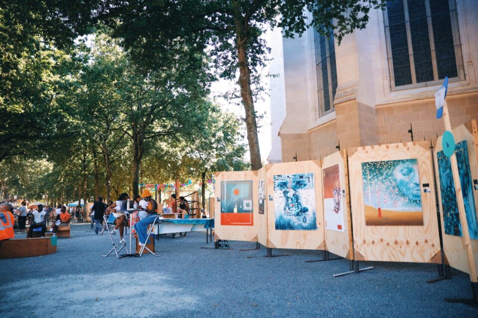En 2023, le festival présentait déjà plusieurs expositions artistiques.