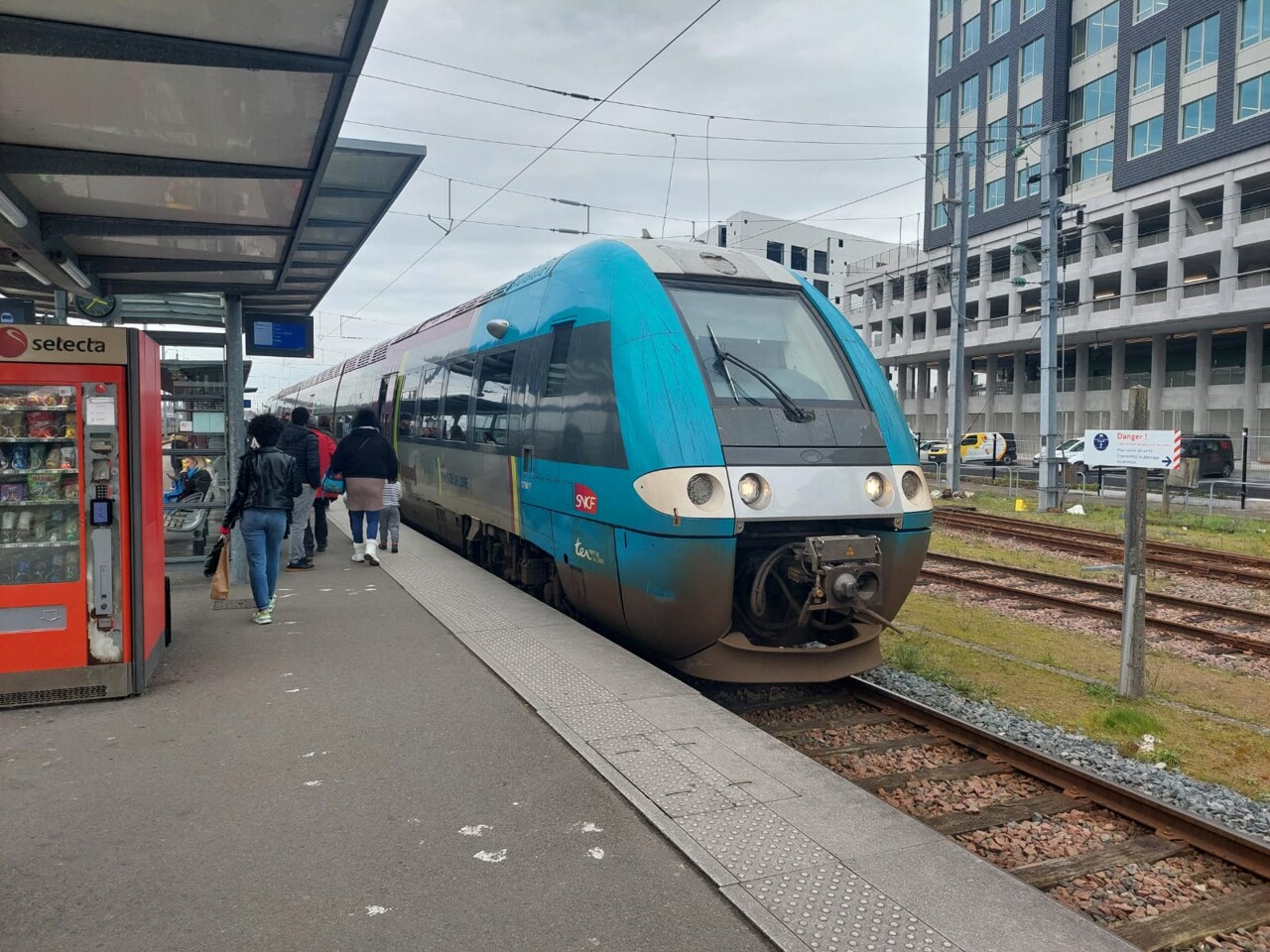 Le trafic SNCF est très perturbé entre Nantes et Savenay après un incendie