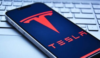 Tesla abat 500 000 arbres pour agrandir son usine en Allemagne