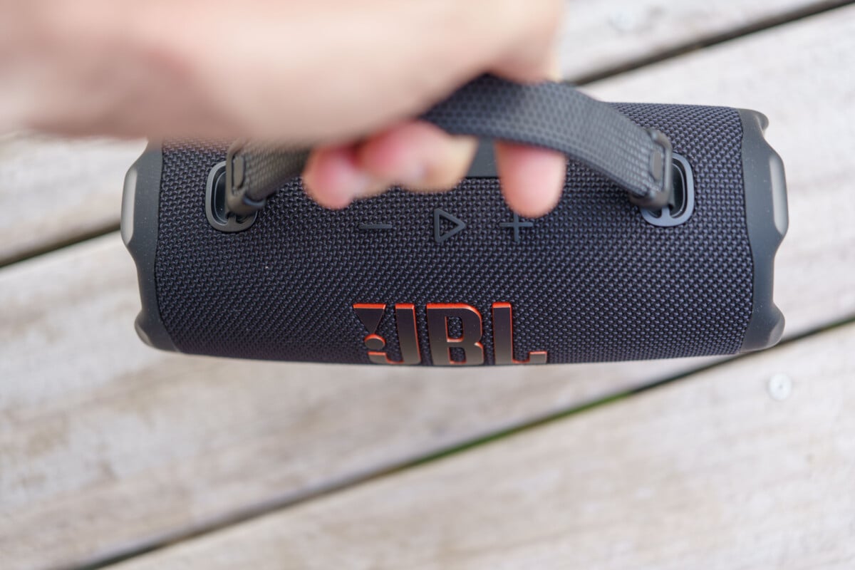 JBL Charge 6