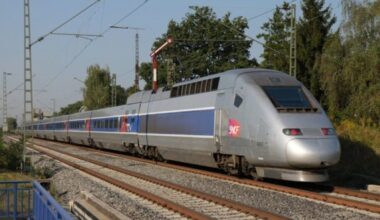 Bloqués plus de 3 heures dans leur train près de Bordeaux, des supporters de l'UBB ratent la finale du Top 14