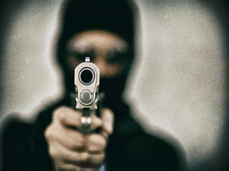 Joie de « vivre ensemble » à Nantes. Un sexagénaire blessé par balle pour un coup de klaxon — l’agresseur, un multirécidiviste tunisien, interpellé