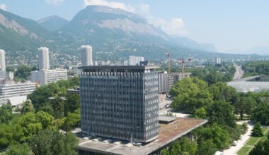 Grenoble pas (encore) envahie par les touristes, mais des nuisances déjà constatées