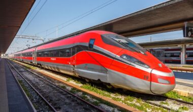 Les trains Frecciarossa 1000 de la compagnie Trenitalia effectueront quatre allers-retours quotidiens sur la ligne Paris-Marseille - Crédits : Boarding1Now / iStock