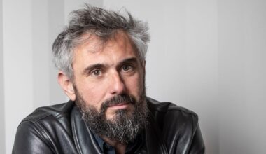 Dans "La fabrique des timidités", Christophe Perruchas raconte un amour platonique - rts.ch