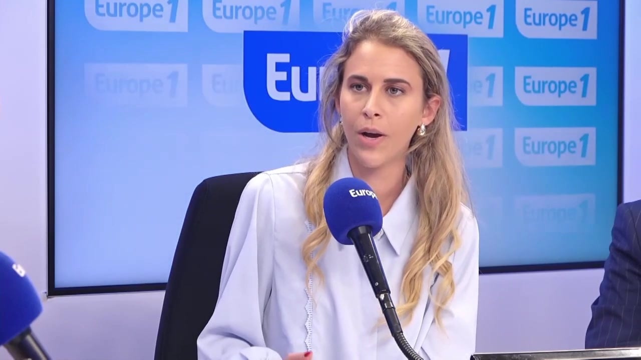 Anne-Sophie Lapix : Sarah Saldmann trahie par son micro, elle balance un commentaire malveillant