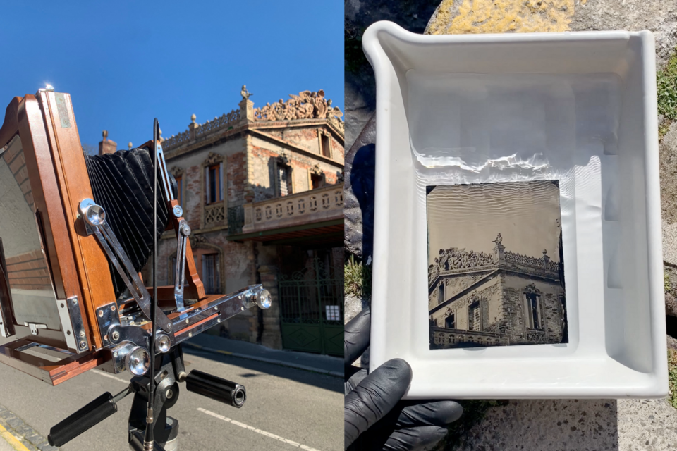 Sur la plaque en métal, Renaud verse du collodion avant de prendre son cliché et que la photo n'apparaisse. 