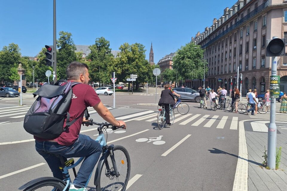 Le croisement de la route de Vienne et du quai du Général Koenig à Strasbourg était connu pour être un gros point noir pour la circulation des vélos. C'est désormais un lointain souvenir.