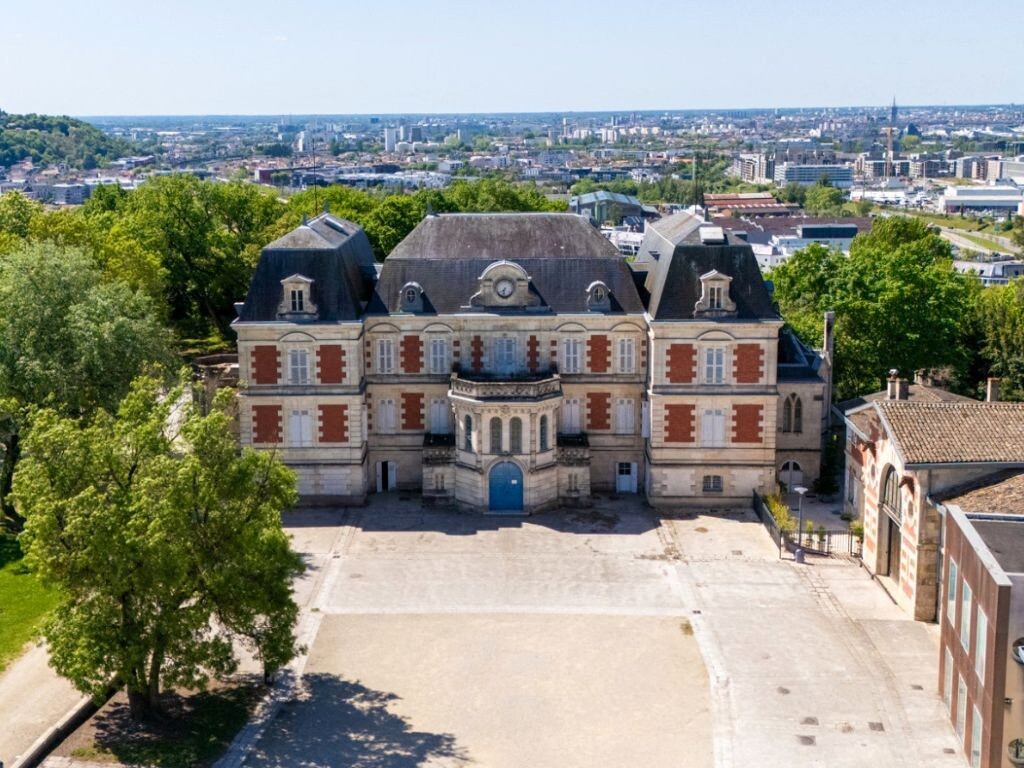 ces deux châteaux de la métropole de Bordeaux sont vendus aux enchères