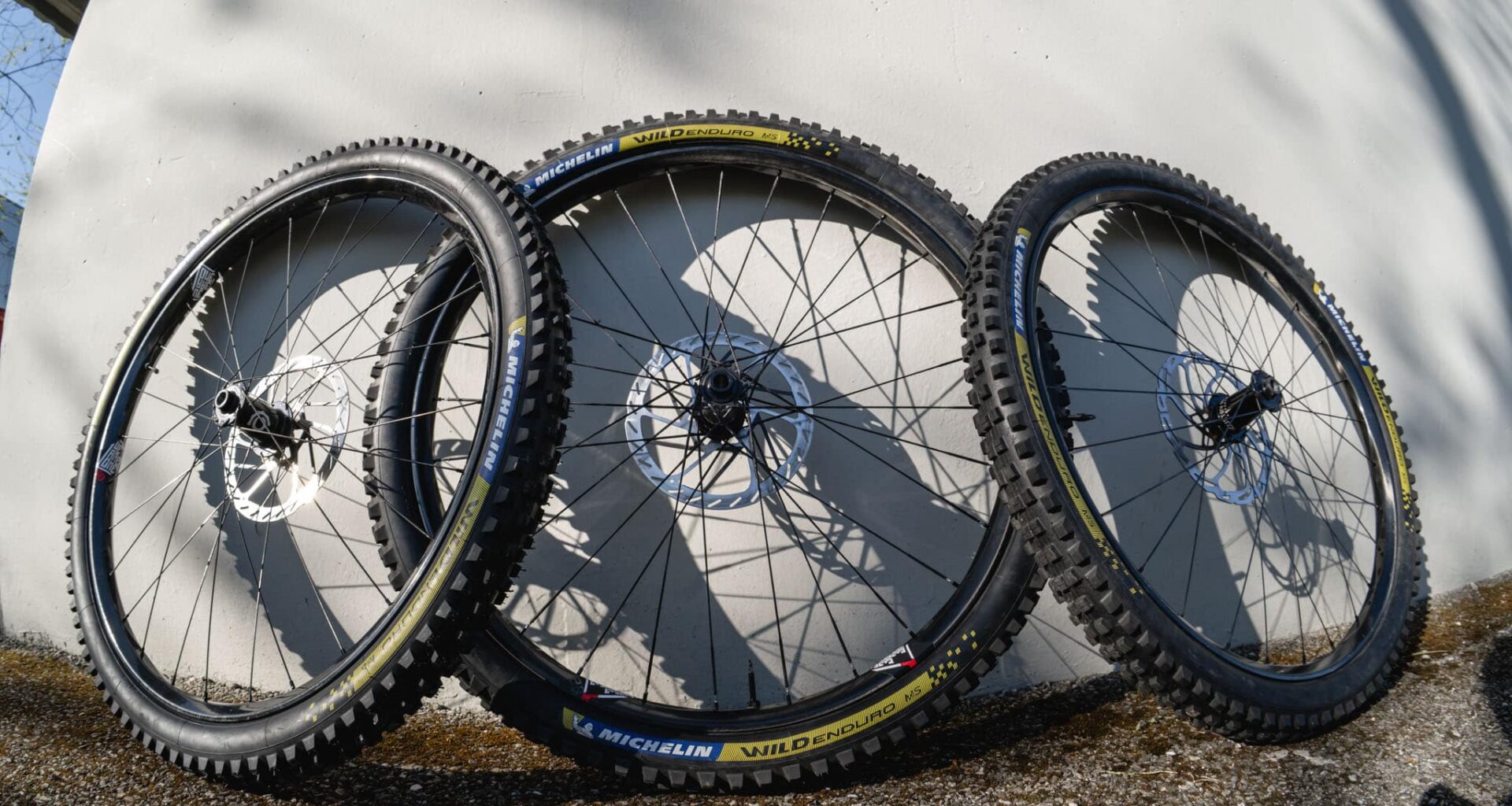 Les rayons peuvent-ils tout changer ? Test roues VTT We Are One Convergence Triad ⋆ Vojo