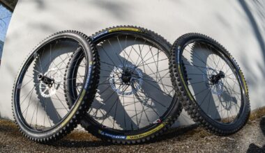 Les rayons peuvent-ils tout changer ? Test roues VTT We Are One Convergence Triad ⋆ Vojo