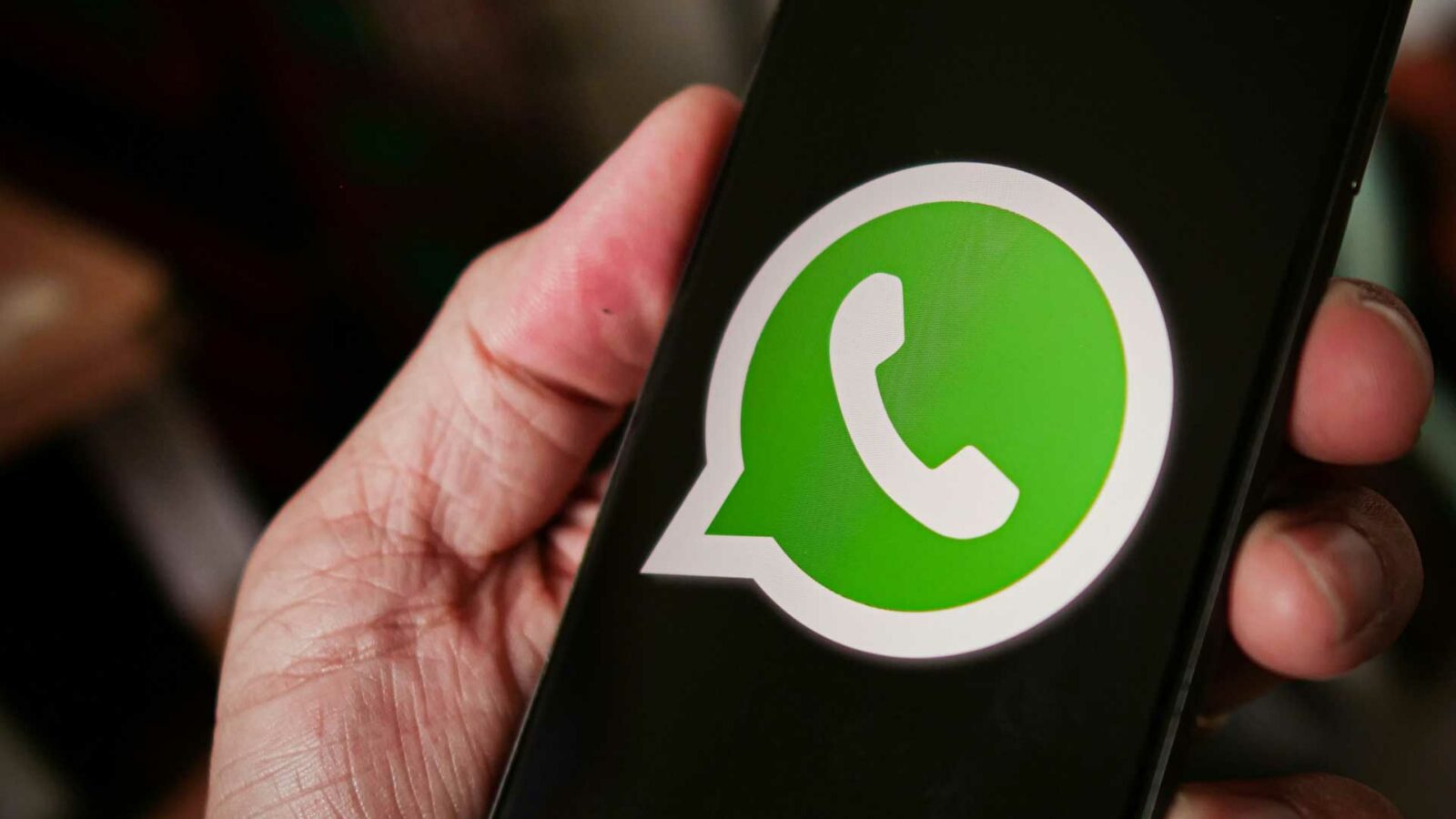 Fini les appels groupés : WhatsApp passe au talkie-walkie