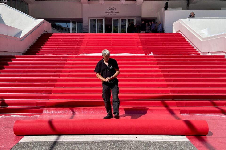 C'est ce tapis rouge que les stars montent lors du Festival de Cannes.